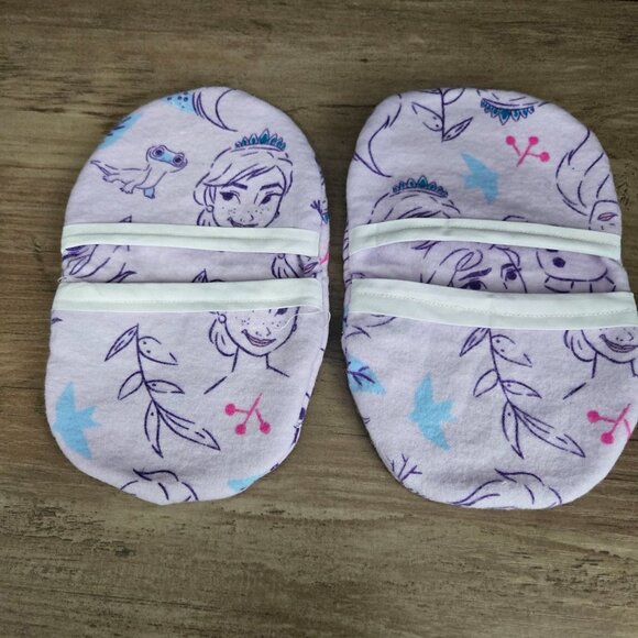 Grandmas Handmade Microwave / Finger Mitts - Regular / Adult - Frozen Fabric - Picture 3 of 4